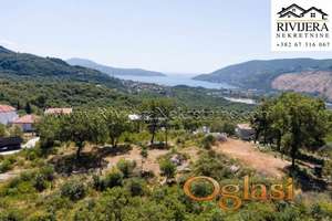 Plac sa pogledom na more Mojdez Boka Kotorska